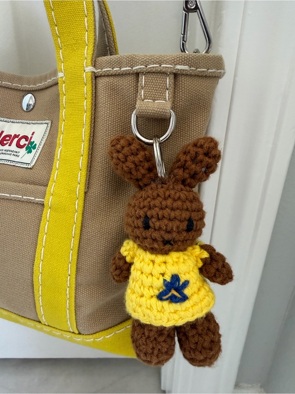 Merci - Candide shopping bag in canvas - Yellow Small with Keychain - Picture 6 of 8